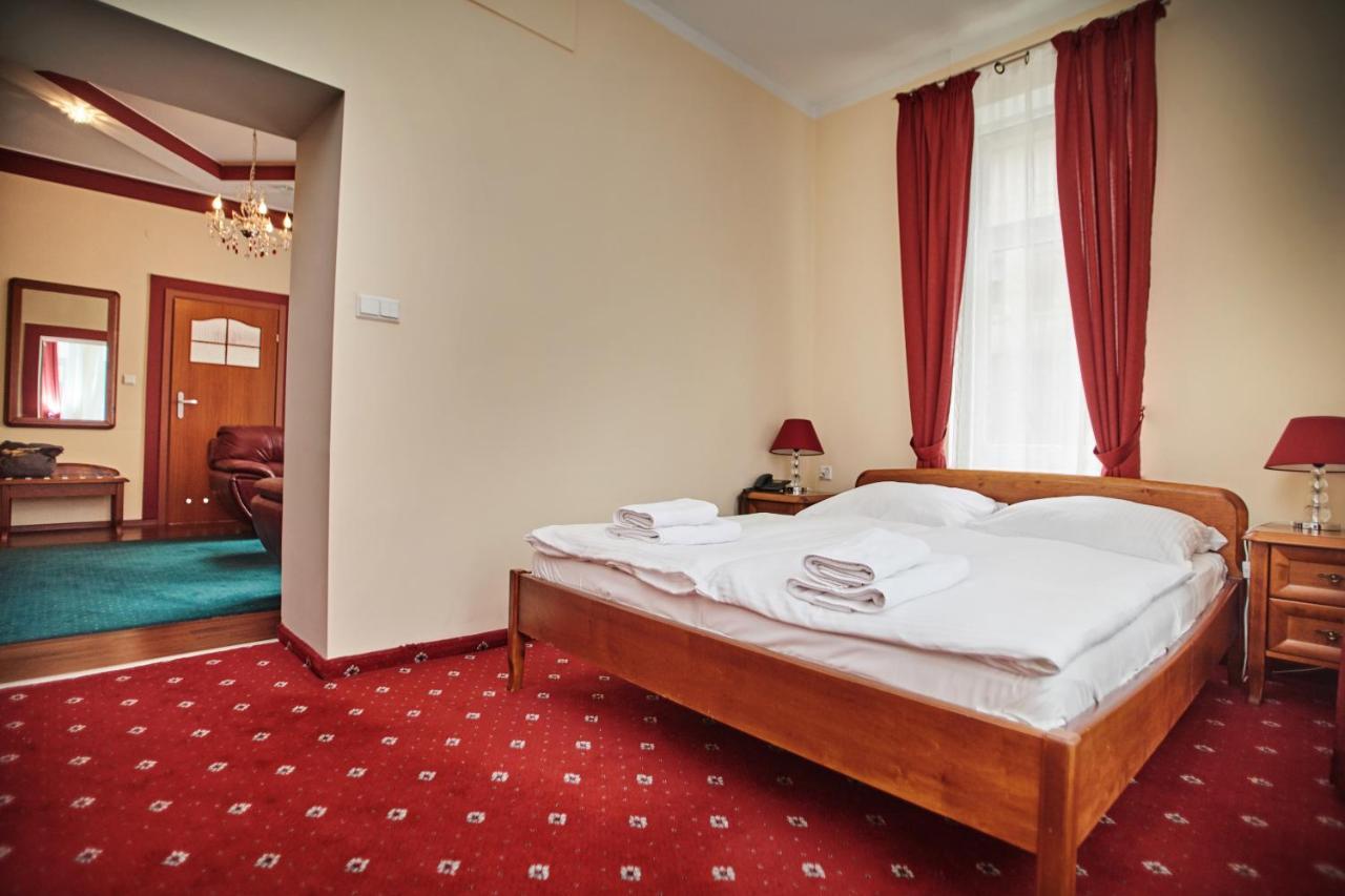 Park Hotel شفيدنيتسا المظهر الخارجي الصورة