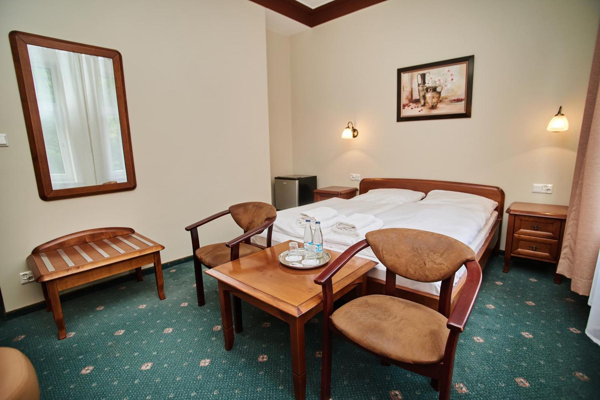 Park Hotel شفيدنيتسا المظهر الخارجي الصورة